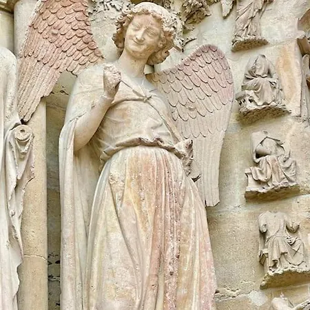 Champagne Des Anges - Proche Cathedrale De Apartment *
